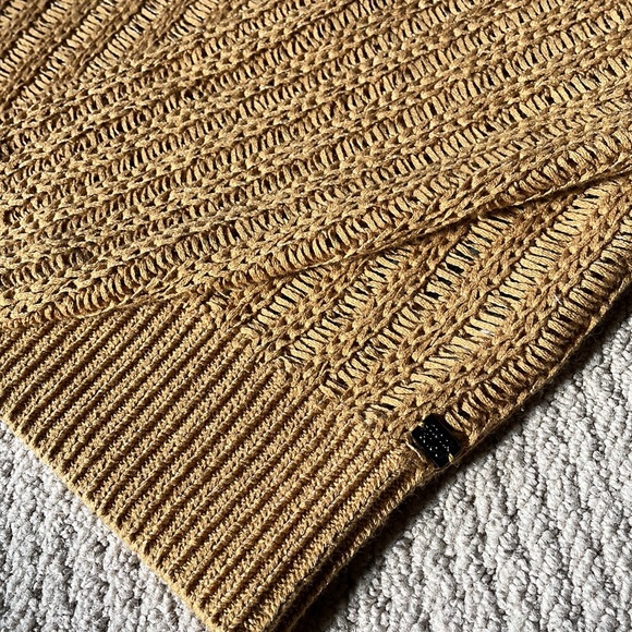 Monk & Lou sweater - Picture 3 of 6